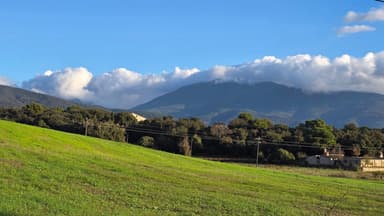 Tots Sants serè i ventós als dos extrems del país